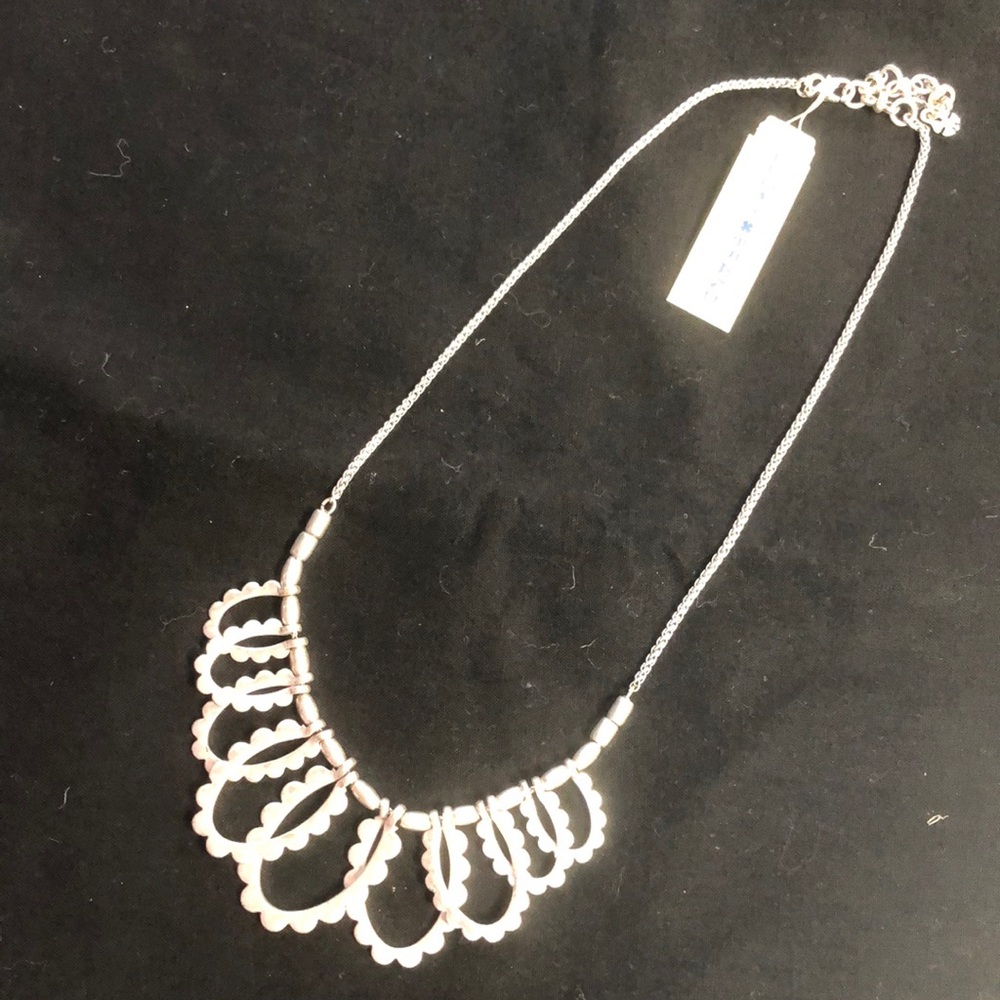 NWT Lucky Brand scallop silver necklace